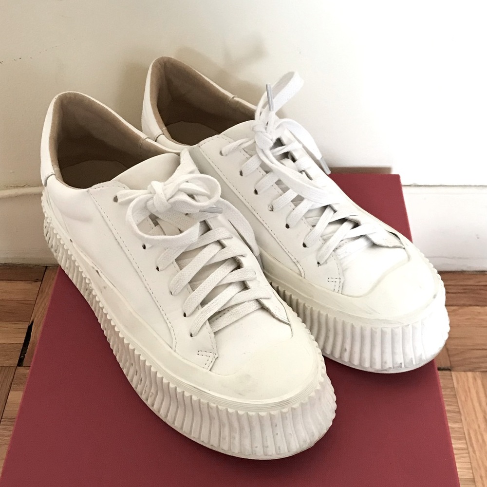 Women’s sneaker, thick platform, 7.5